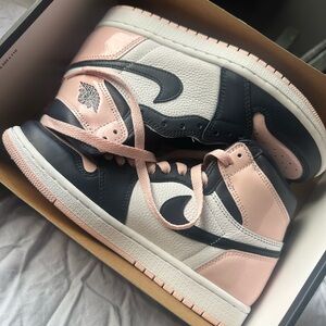 Air Jordan 1 Retro High OG SE “ Bubble Gum” Women’s size 7